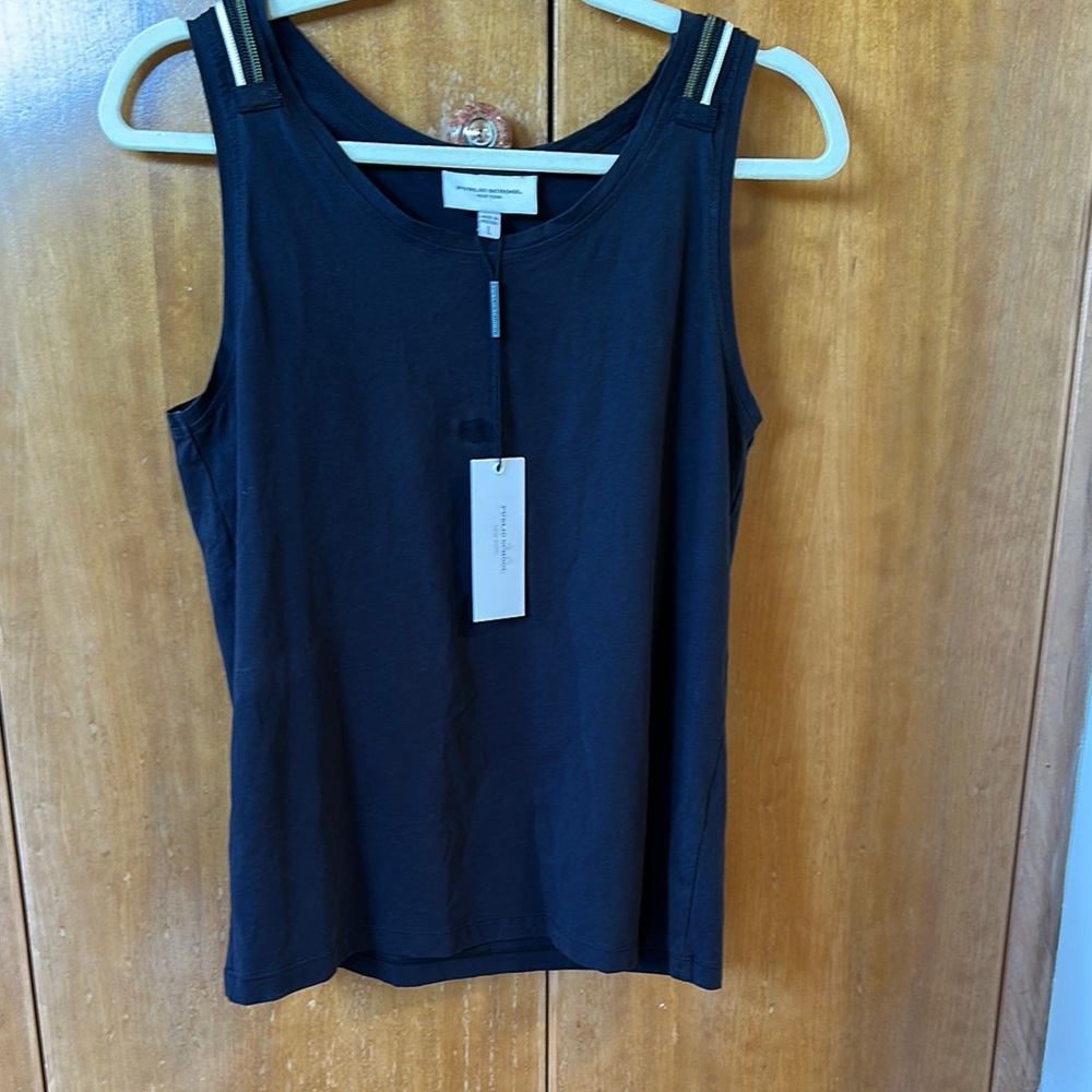 Black Fitted Sleeveless Tank Top